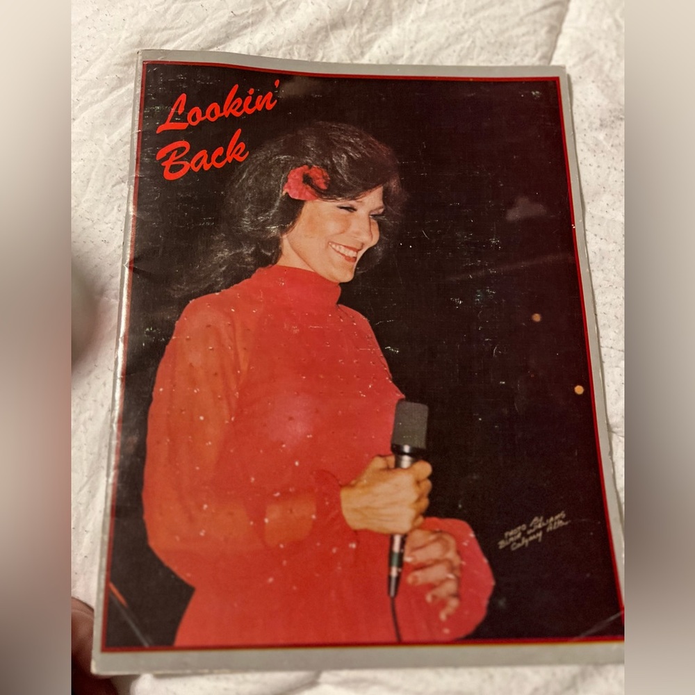 Loretta Lynn Photo Booklet Vintage For Fans Collectible